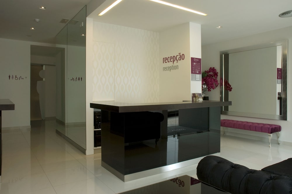 Genesis Hotel 20/30