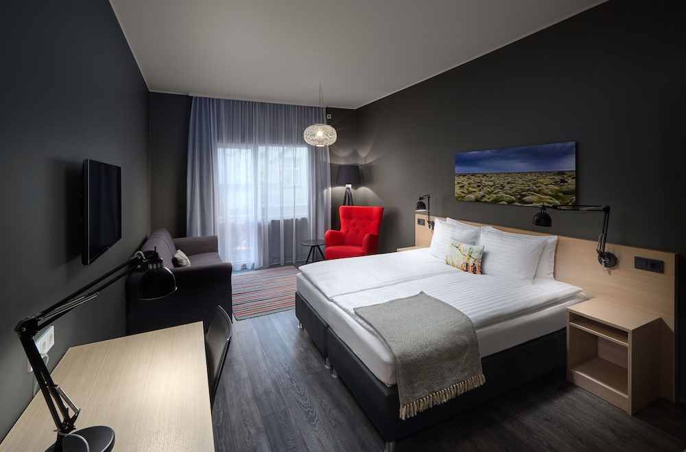 DELUXE, KING BED, SOFA
