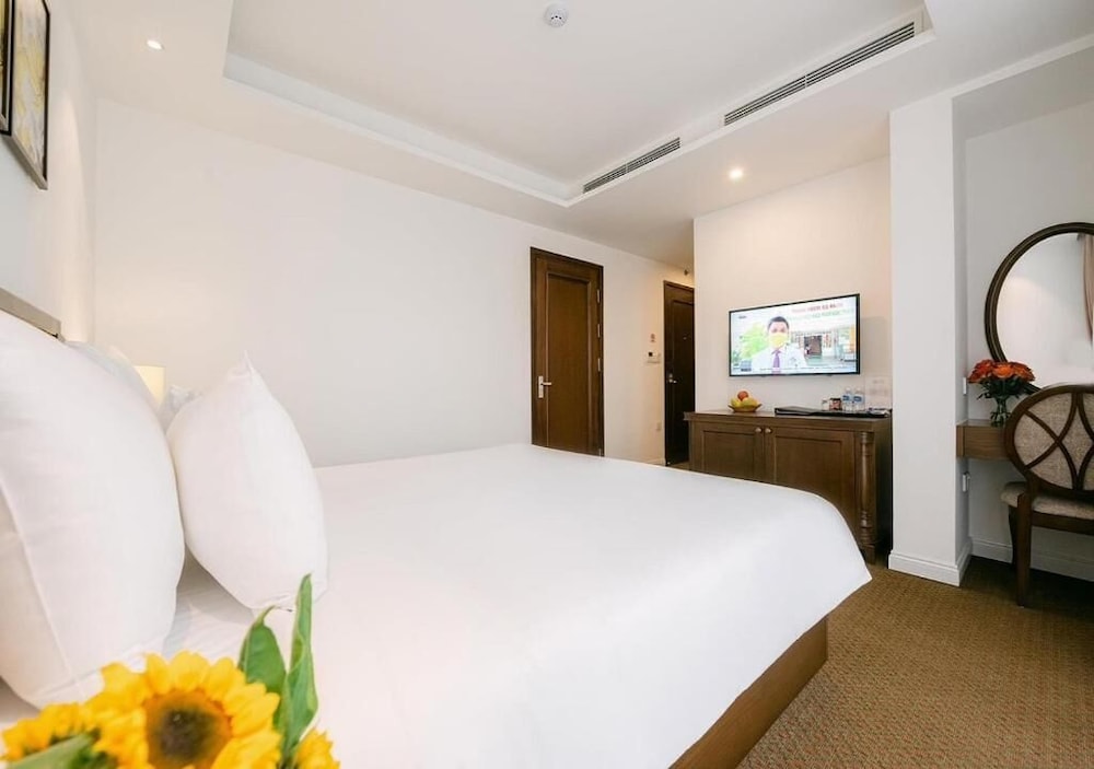 Hanoi Marigold Hotel 8/40