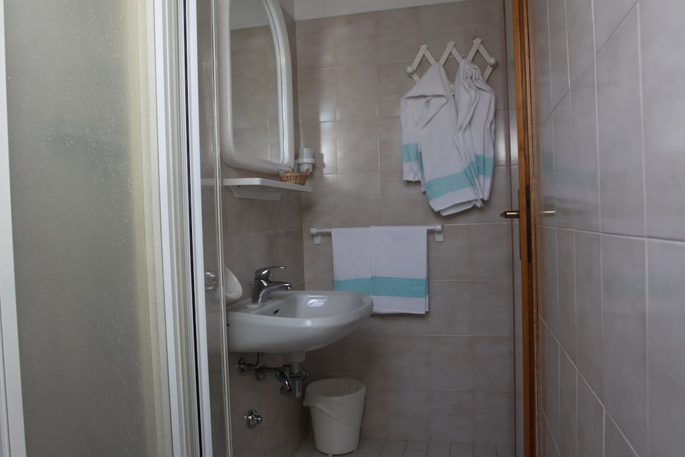 Hotel Adele 42/46