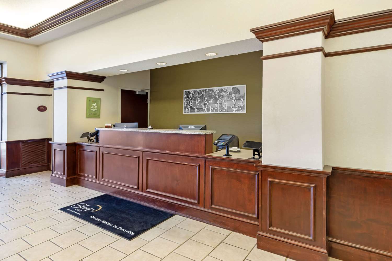 Sleep Inn & Suites Danville Hwy 58 2/35