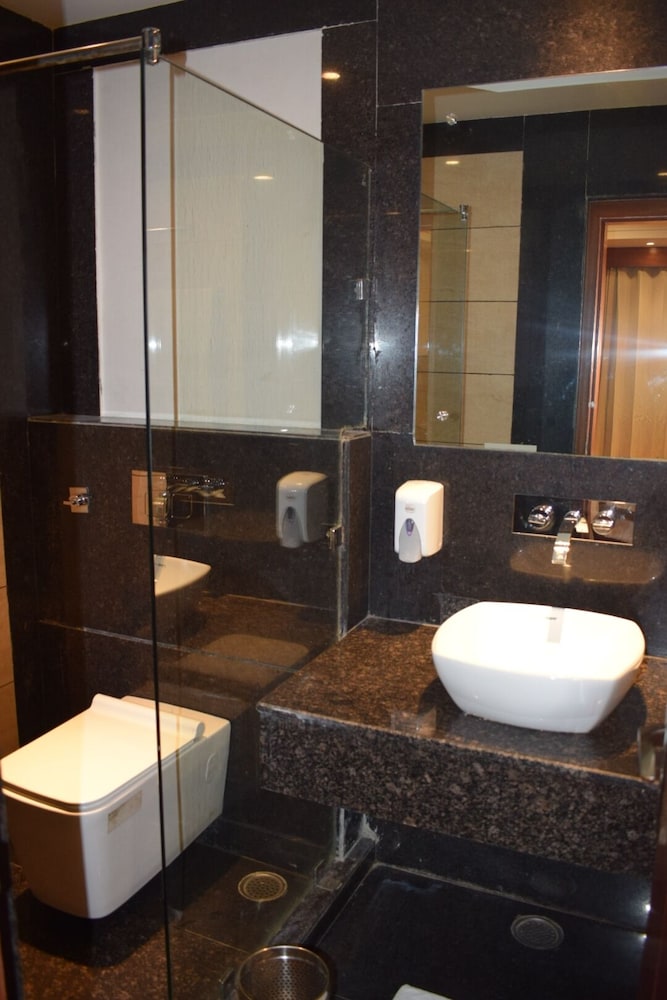 Hotel Ambica 40/40