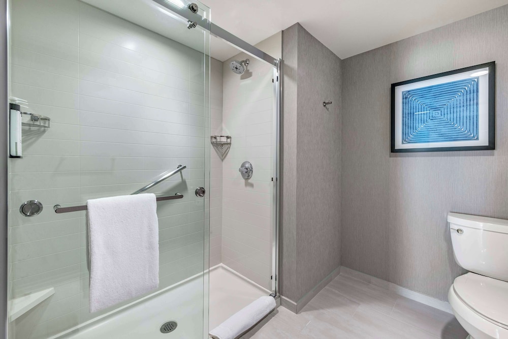 Hyatt Place Riverside Downtown 60/60