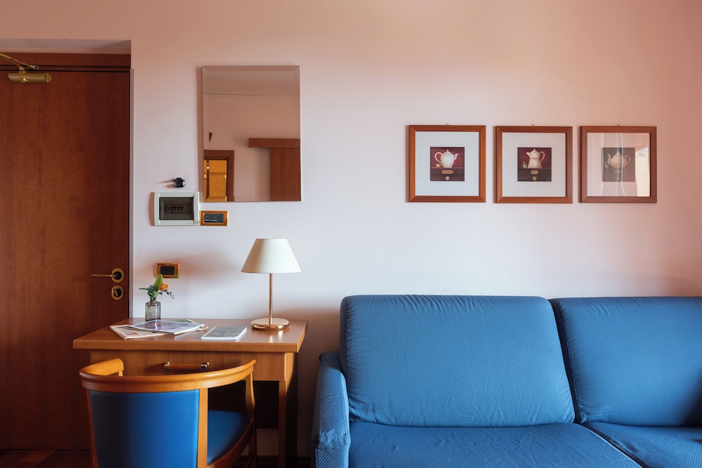 Loano 2 Village Residence Hotel 30/50