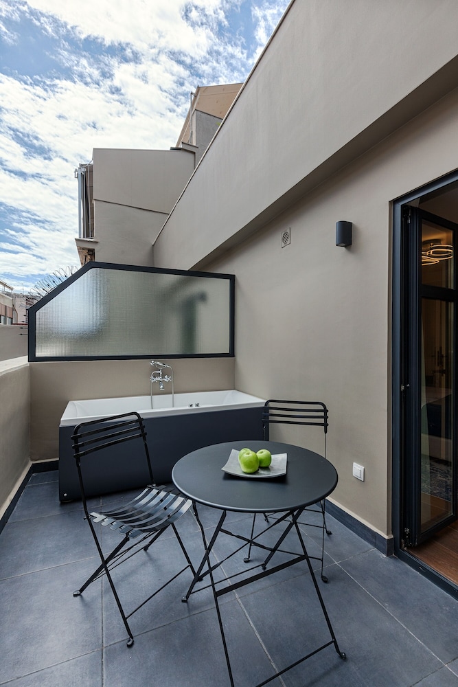 Classic Hotel by Athens Prime Hotels 33/40