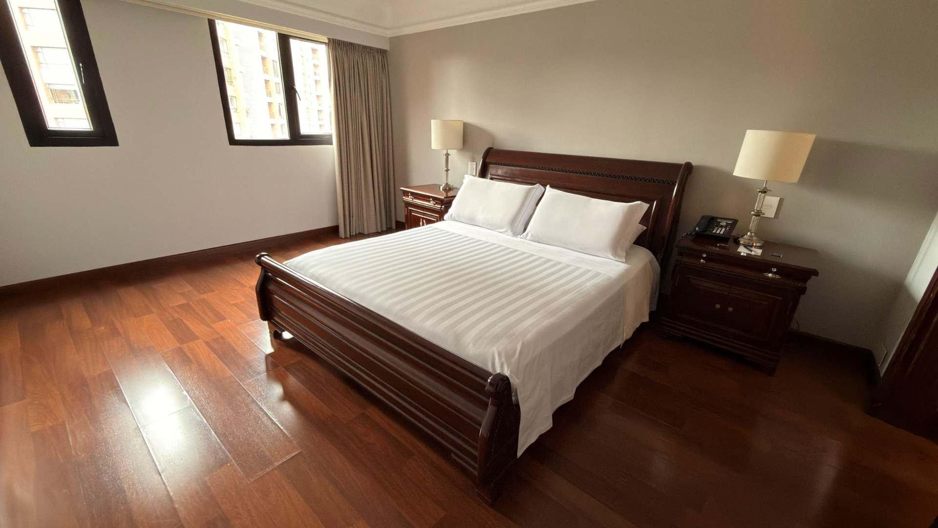 Efficiency, Junior Suite, King Bed