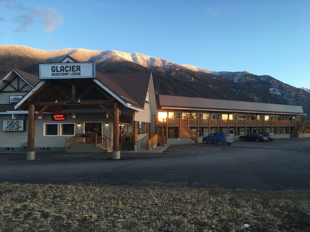 Western Inn-Glacier Park 1/50