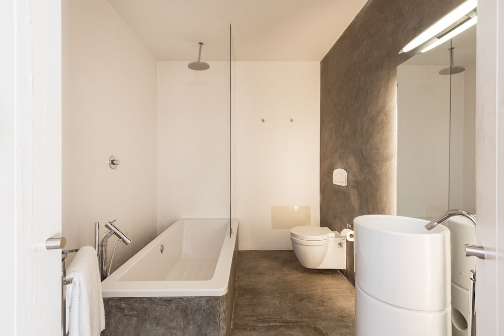Imani Country House 52/54