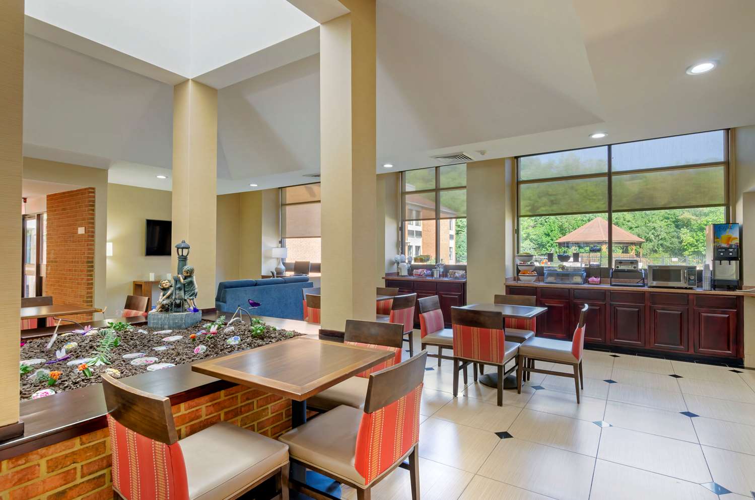 Comfort Inn Bluefield, VA 24/39