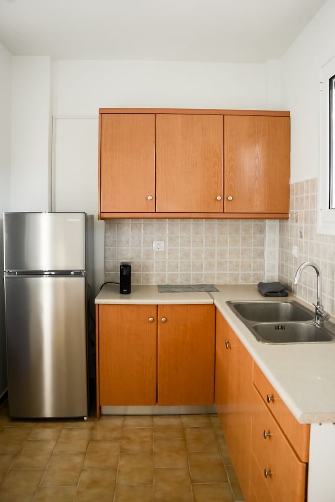 Pharos Apartments 3/38