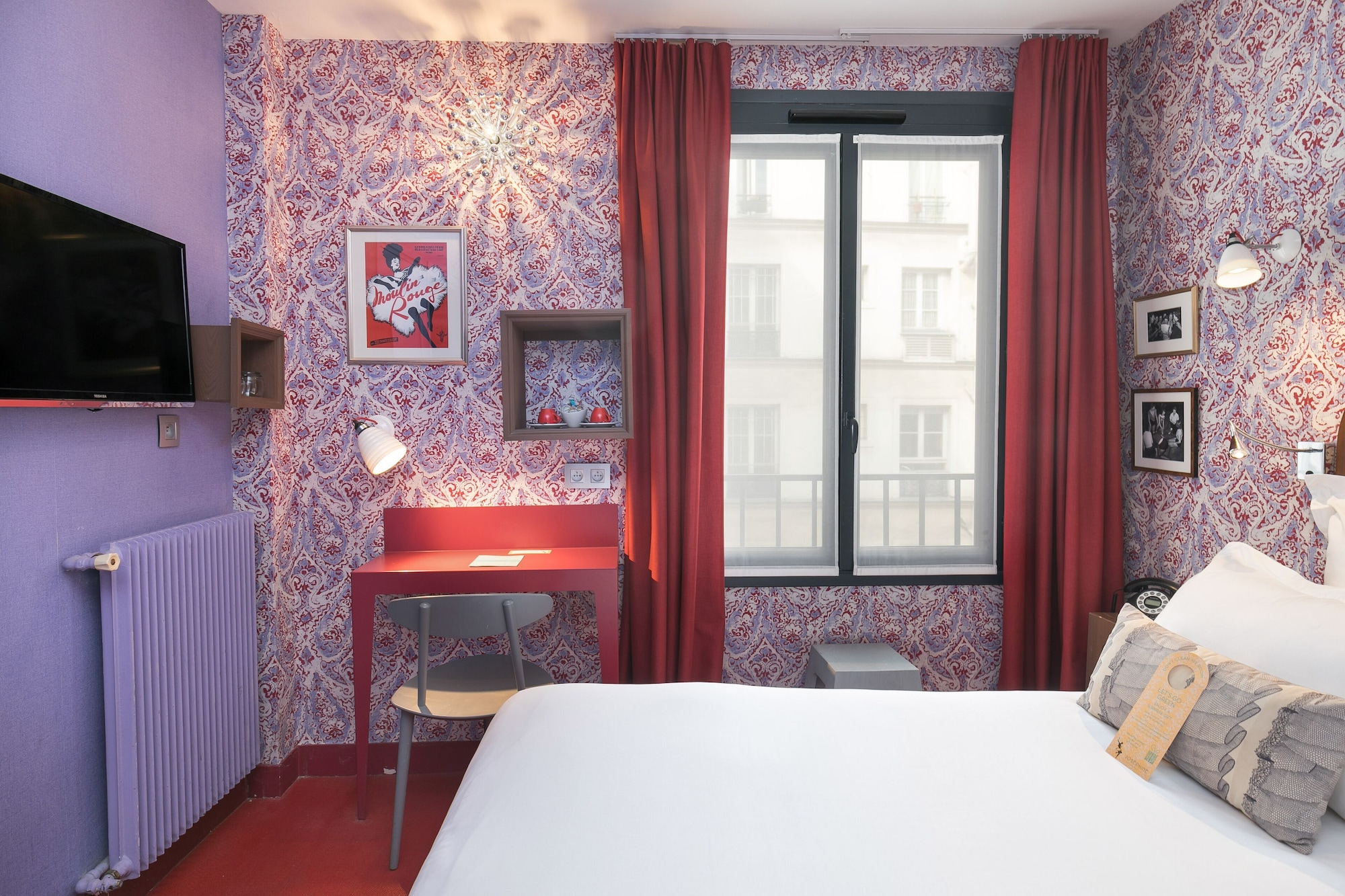 ROOM, SINGLE