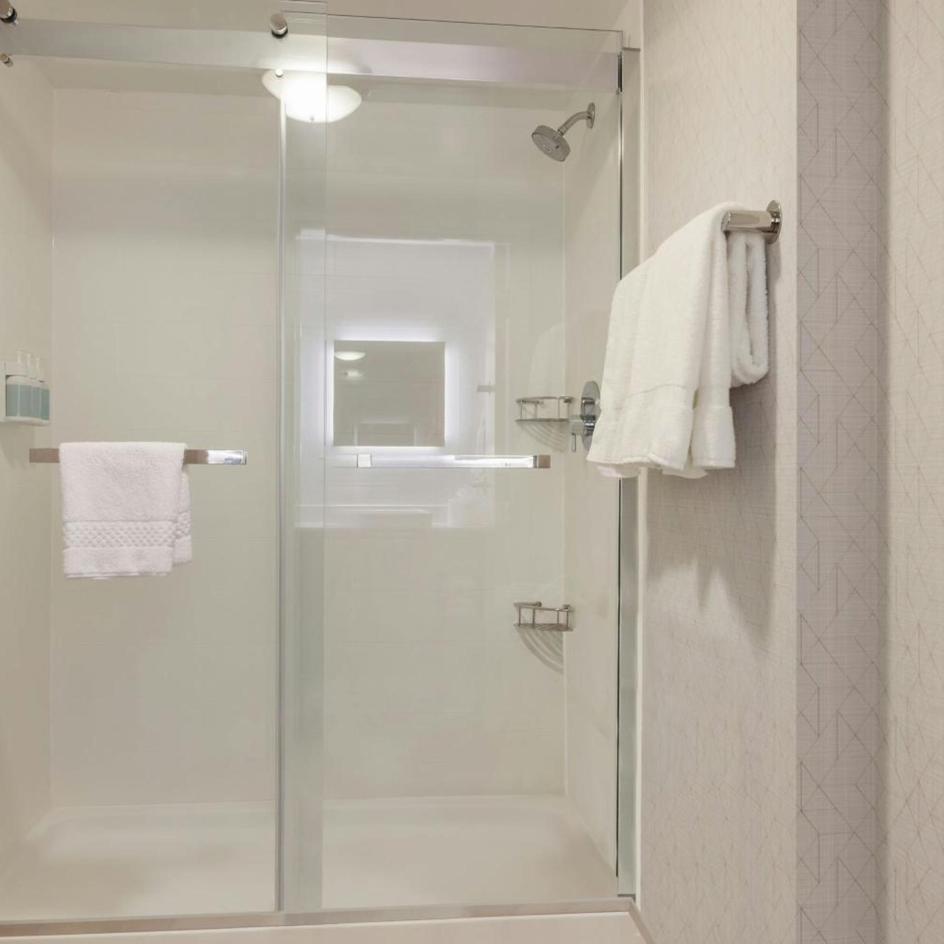 جناح بسرير كينج مع سرير سحّاب إضافي مع أريكة، SpringHill Suites Lancaster Palmdale 8/10