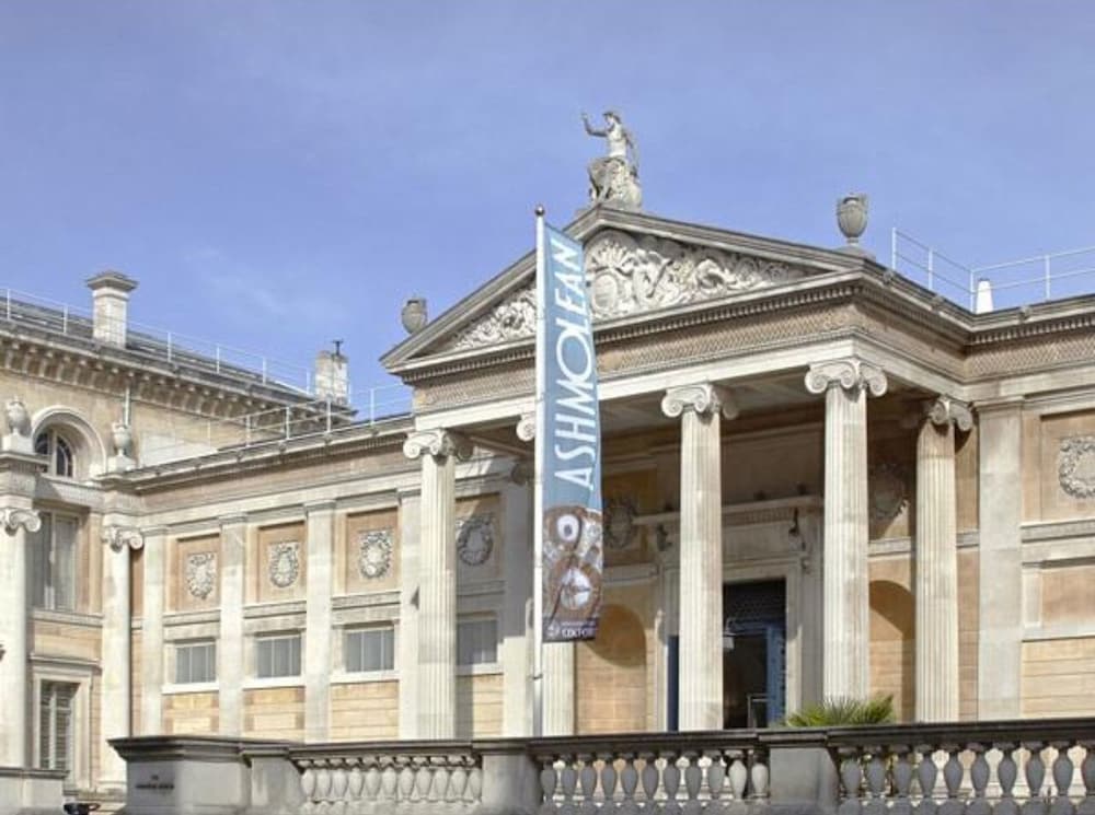 Oyo Iffley Town House (Ex. Iffley Town House) 2/28