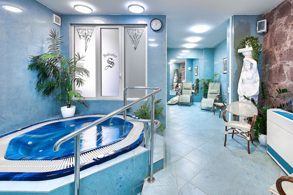 Hotel Salvator 37/63