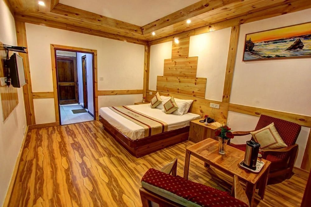 Oyo Premium Log Huts 19/34