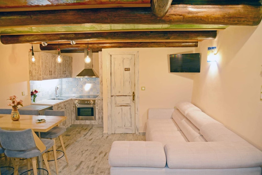 Odos Oneiron Hotel 49/64