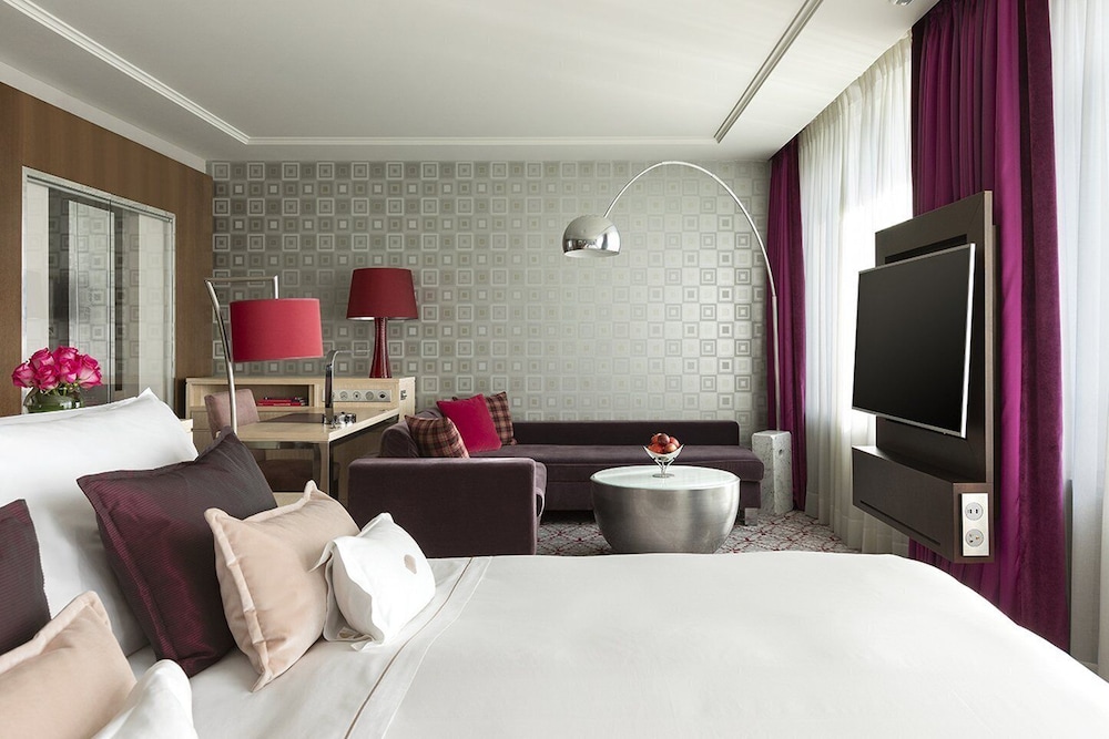 Mandarin Oriental, Geneva 23/82