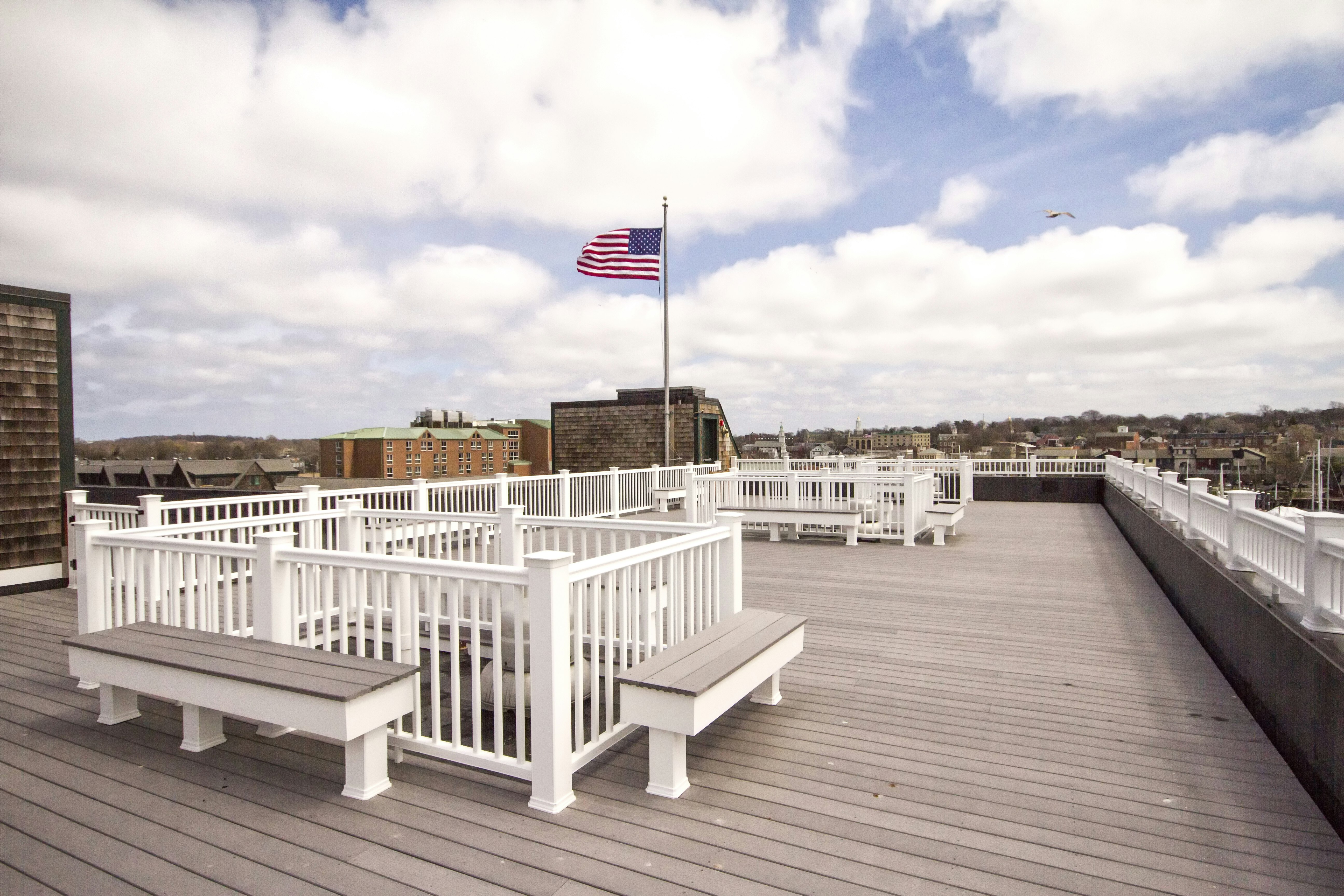 Club Wyndham Inn on Long Wharf 60/64
