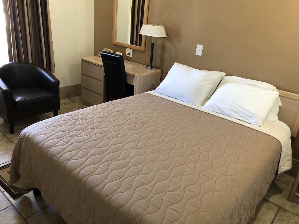 Topper Motel 24/47