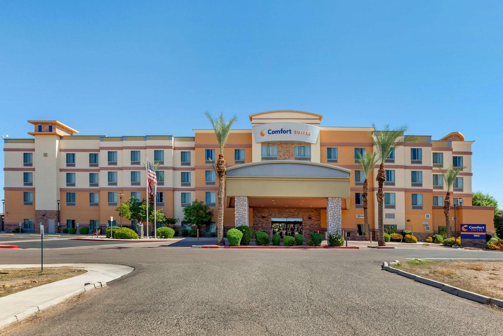 Comfort Suites Glendale State Farm Stadium Area 1/45