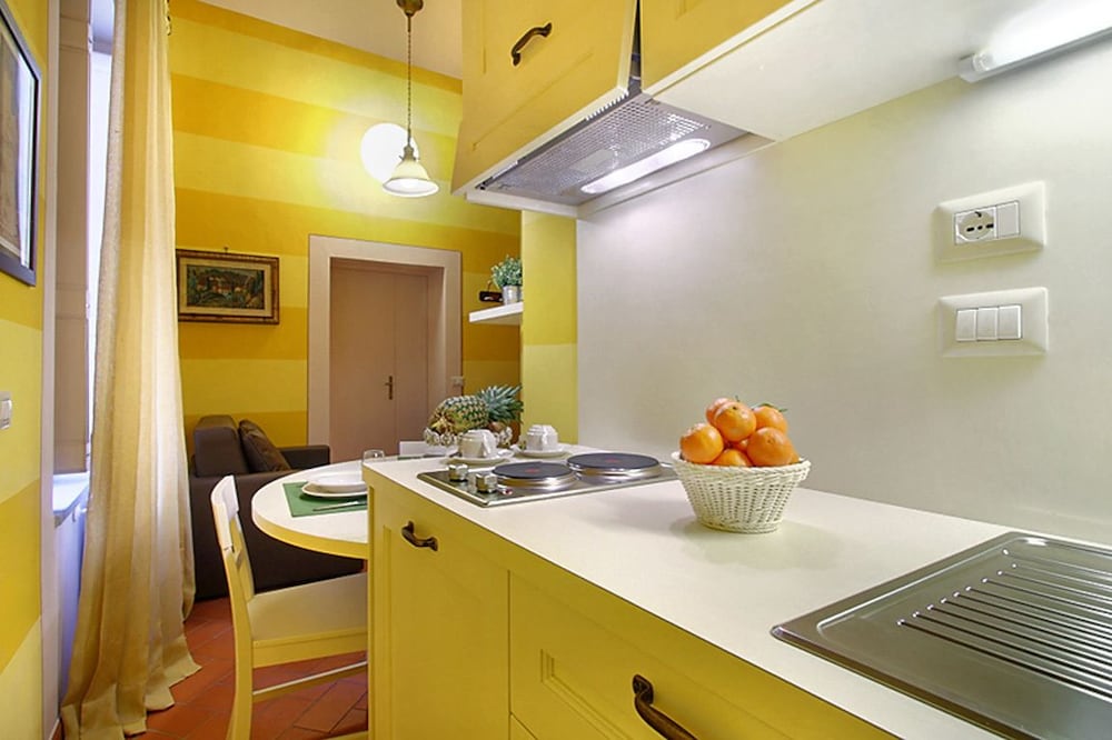Puccini Apartments 44/50