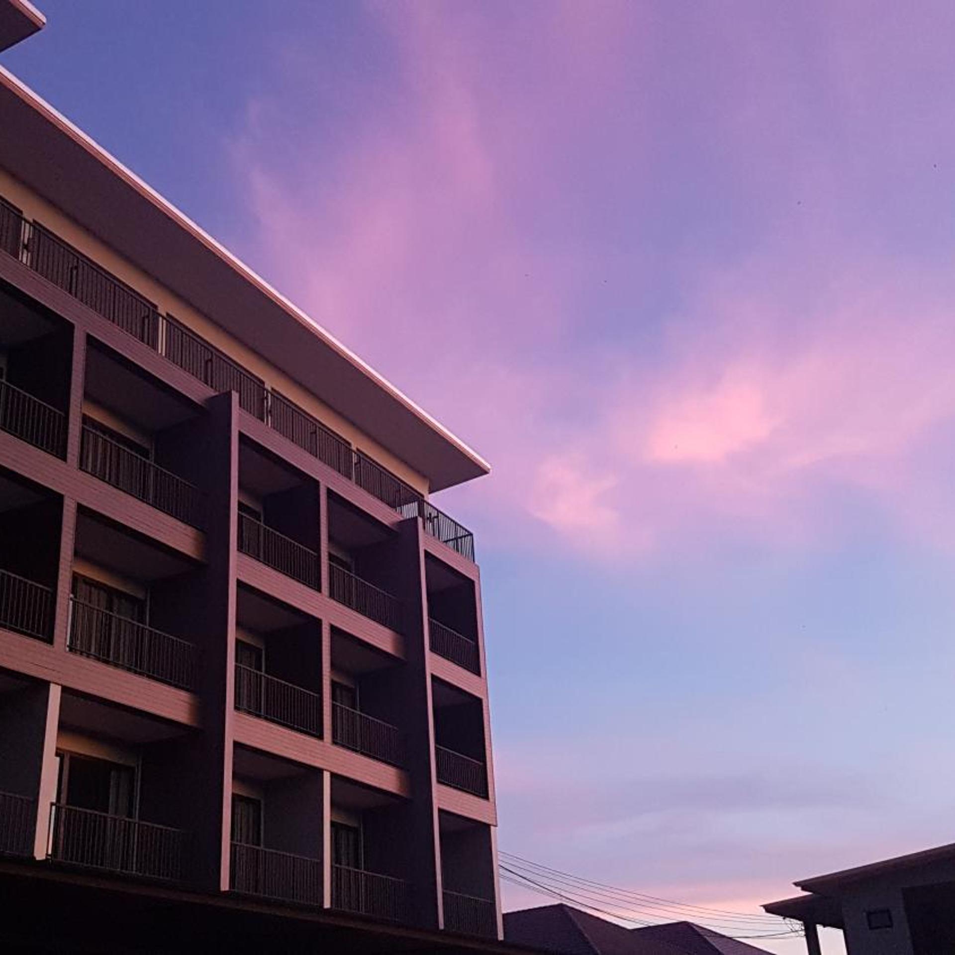 Riverawan Hotel 3/73