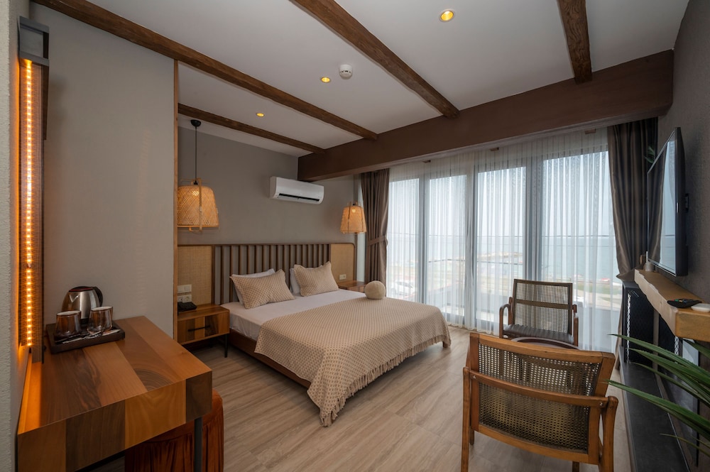 Superior, King Bed