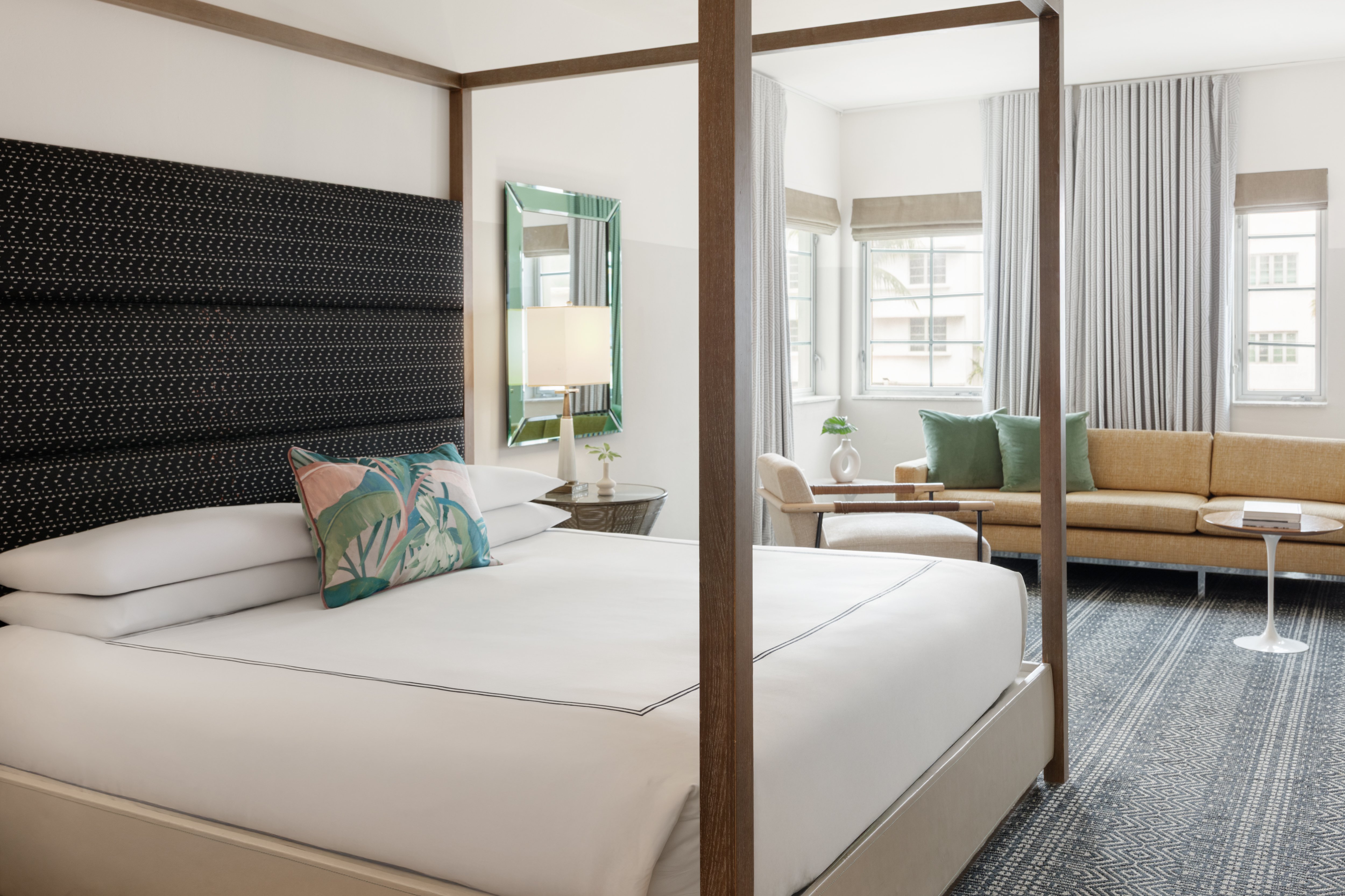 Kimpton Surfcomber Hotel 23/80