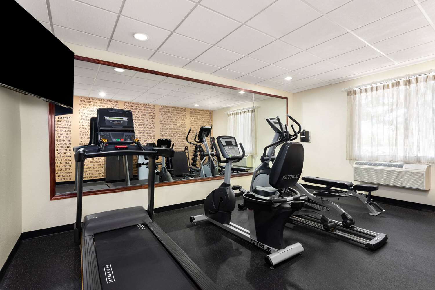 La Quinta Inn & Suites by Wyndham Bonita Springs Naples N. 25/47