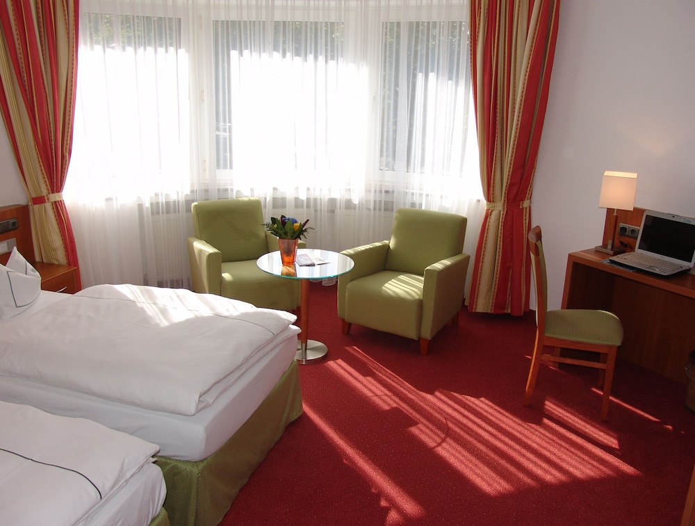 HOTEL COELLNER HOF 12/24