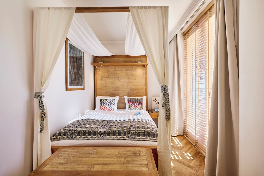 BASIC, DOUBLE BED