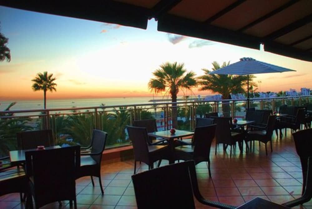 Club Almoggar Garden Beach 16/40
