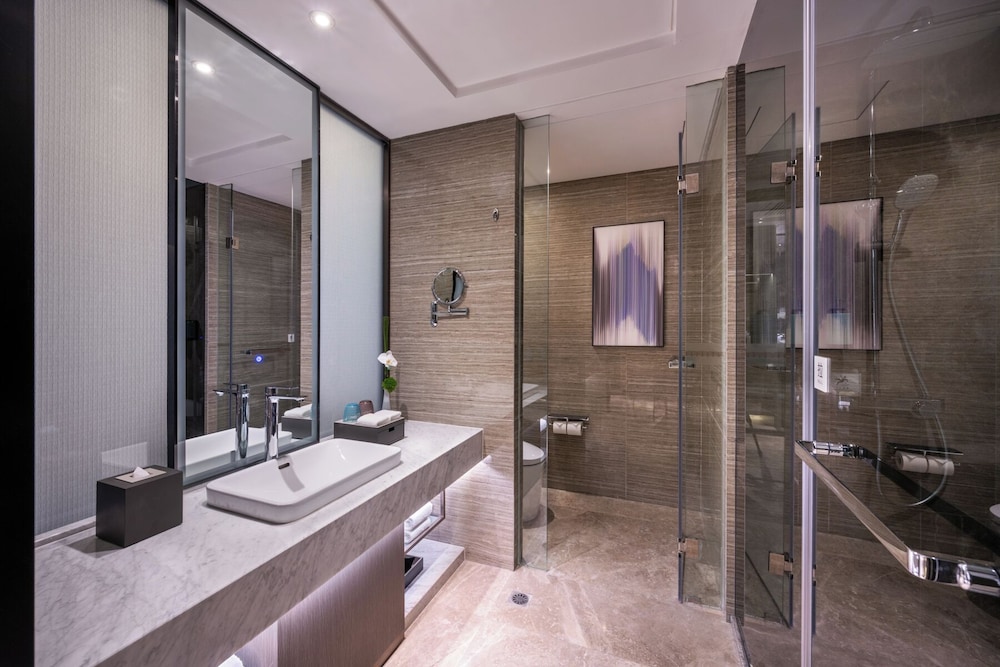 Novotel Kunshan Yangcheng Lake 58/60