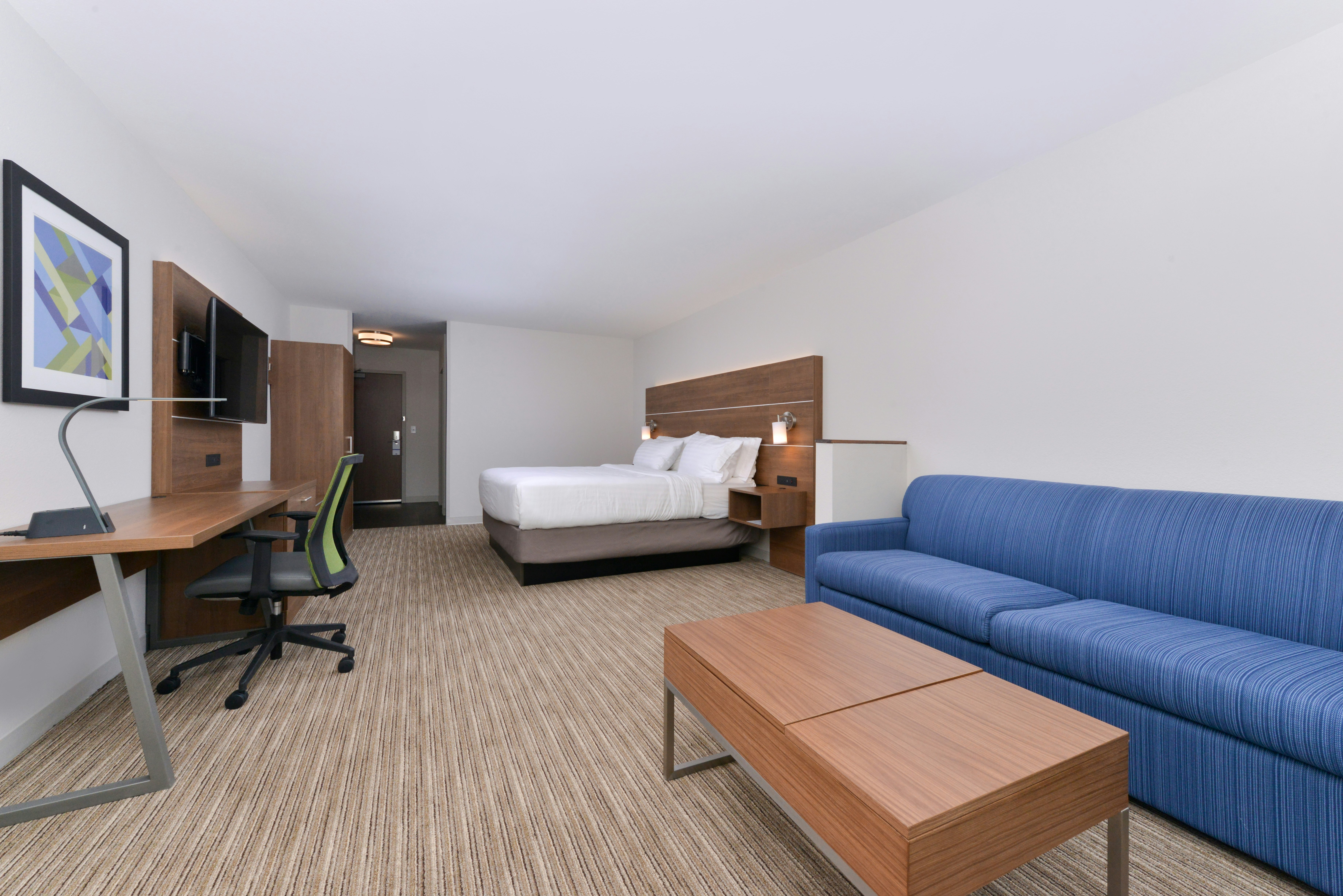 Holiday Inn Express Suites Ogallala 55/75