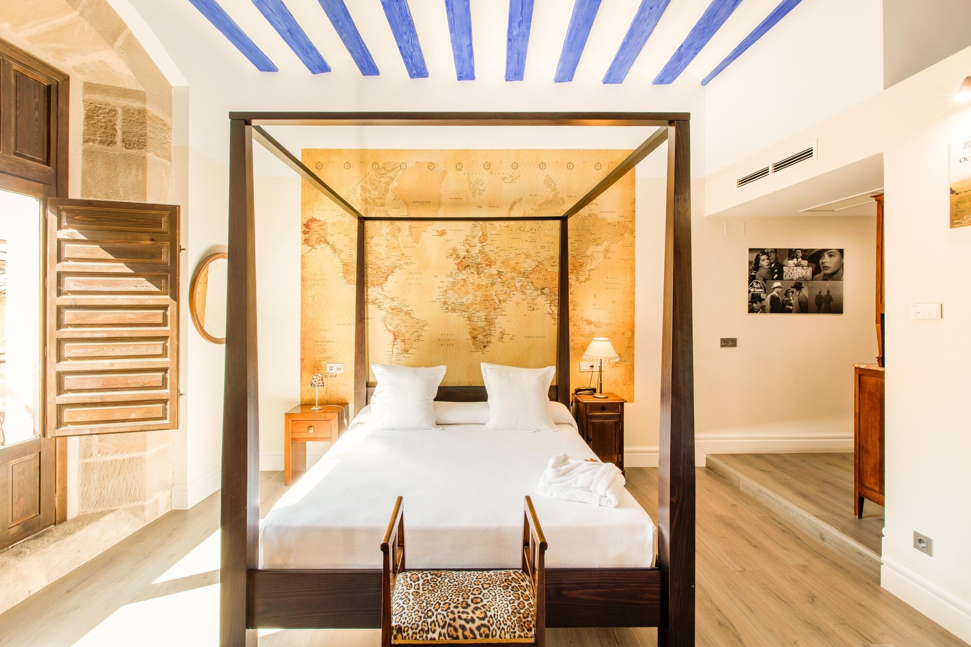 Junior Suite, Studio, King Bed, 2 Bunk Beds, Kitchenette