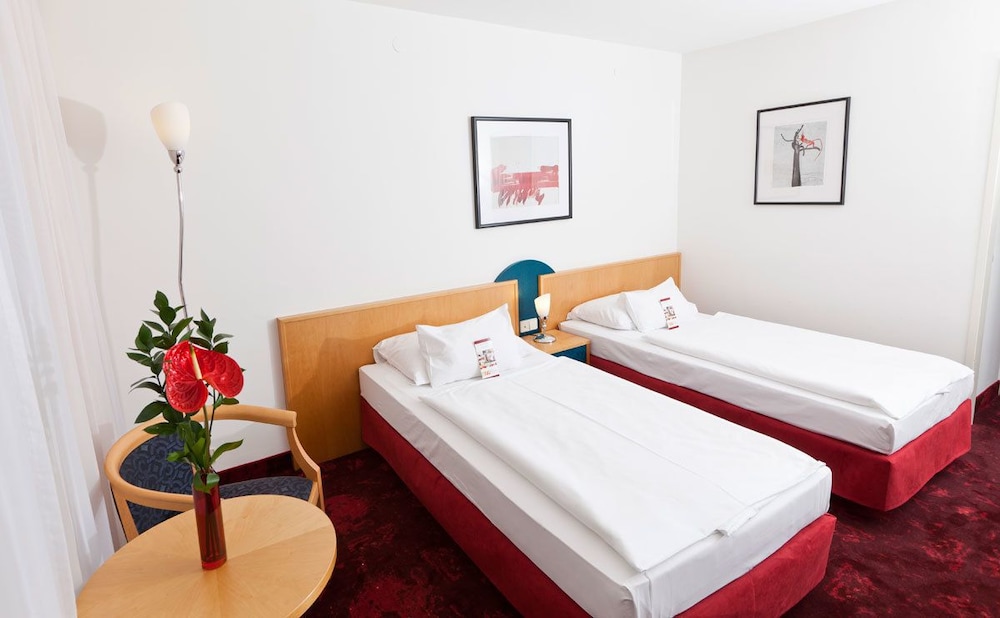 Hotel Boltzmann 6/47