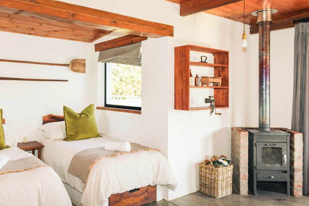 كوخ عائلي، Duikersdrift Winelands Country Escape 4/10