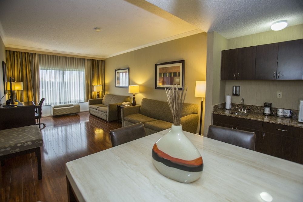 Best Western Plus Ambassador Suites Venice 17/40