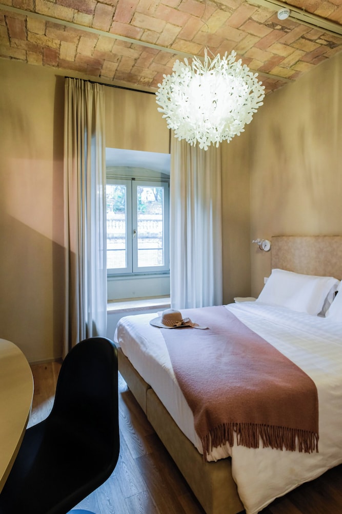 163 Boutique Hotel 7/50