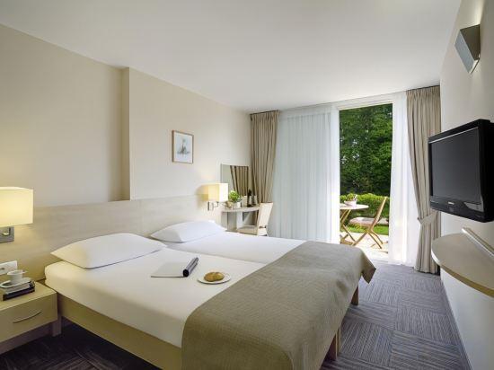 Superior Triple Room with Balcony - Seaside (SUPSB)