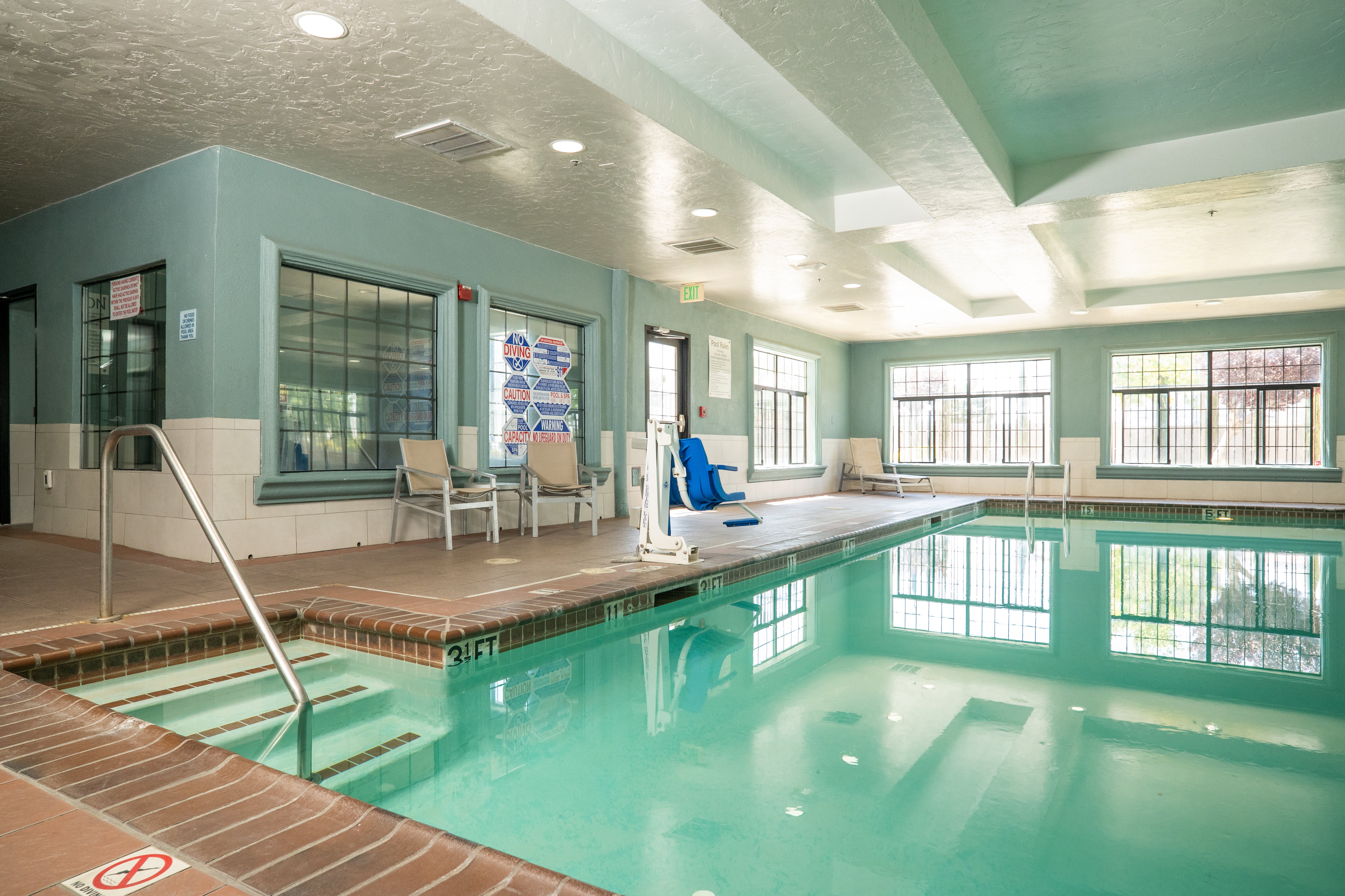 Holiday Inn Express Hotel & Suites Hesperia 34/56