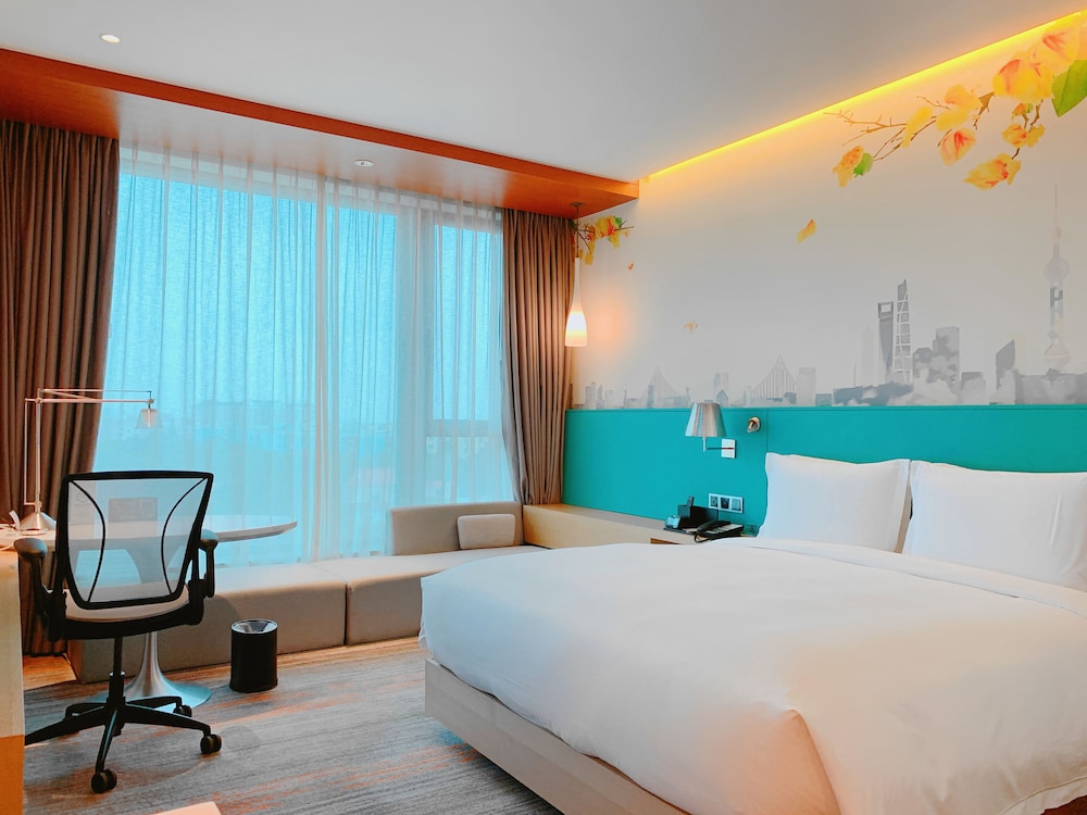 ROOM, KING BED, ACCESSIBLE
