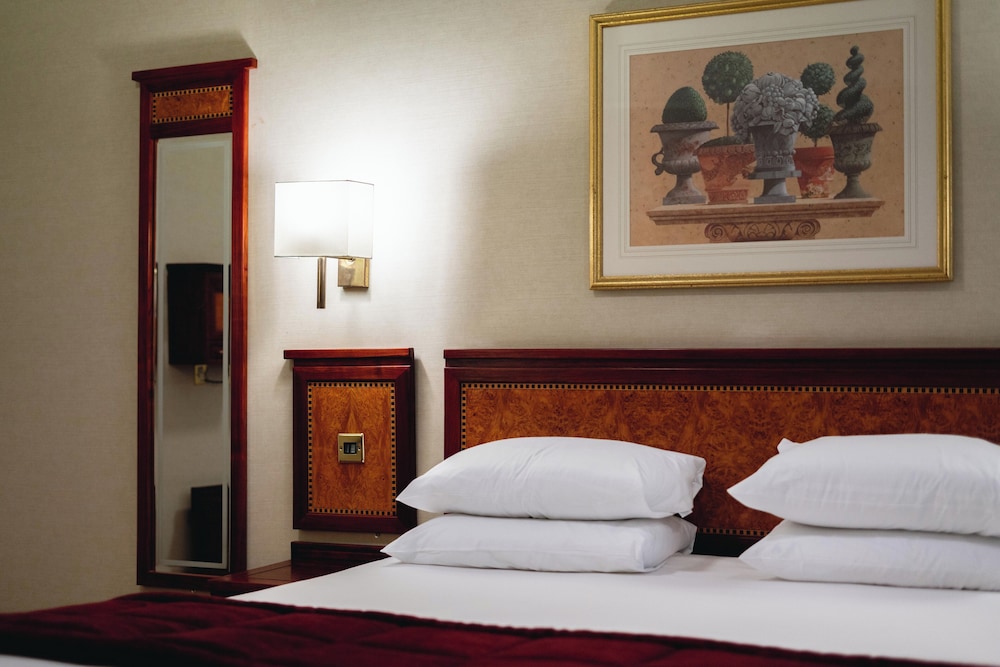 Grange Clarendon Hotel 48/72