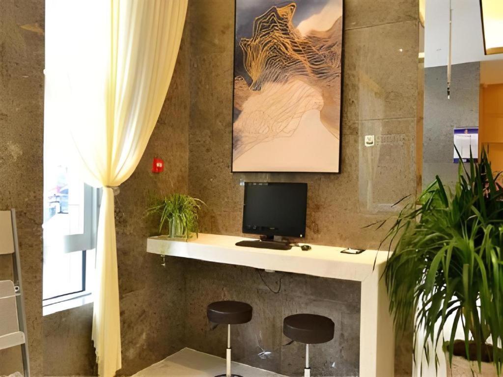 Jinjiang Metropolo Hotel (Qingdao Xinduxin Shuangshan Metro Station) 14/58