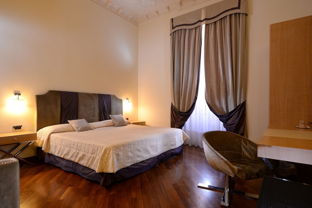 Hotel Golden 9/50