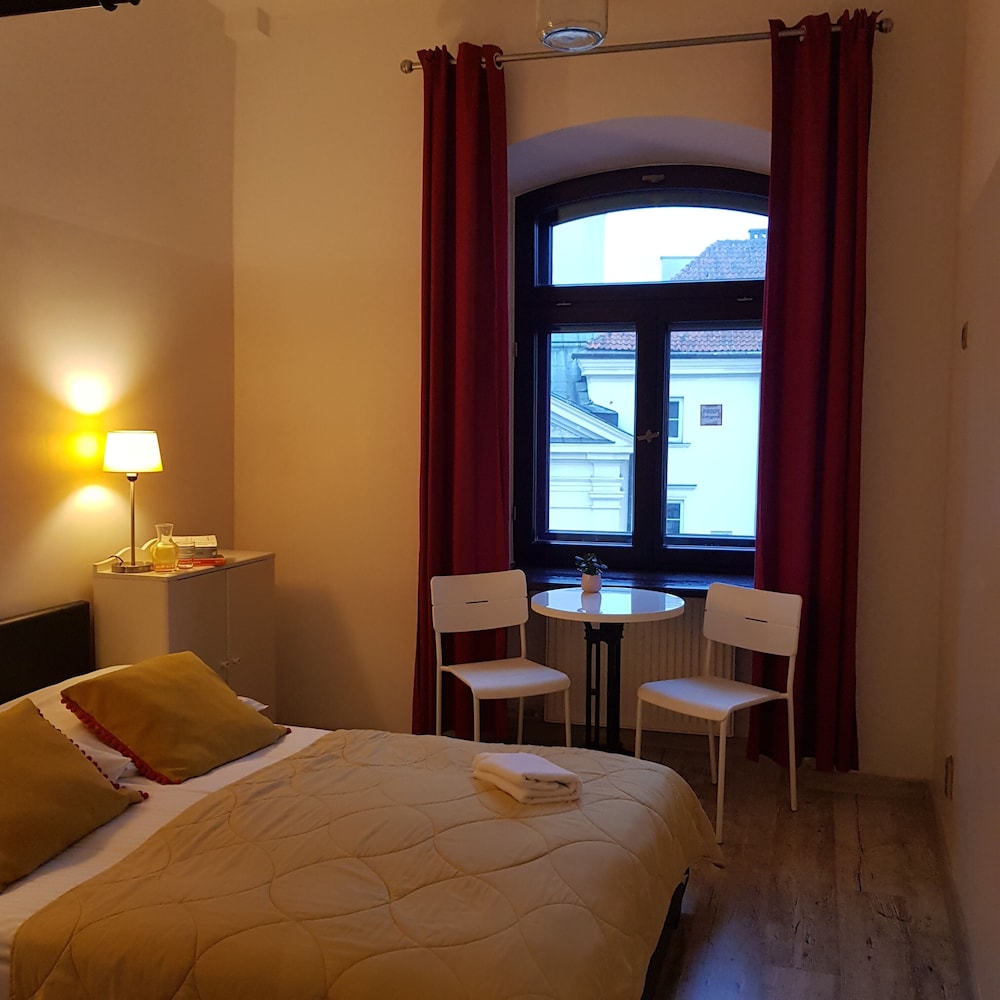 Oki Doki Old Town Hostel 14/50