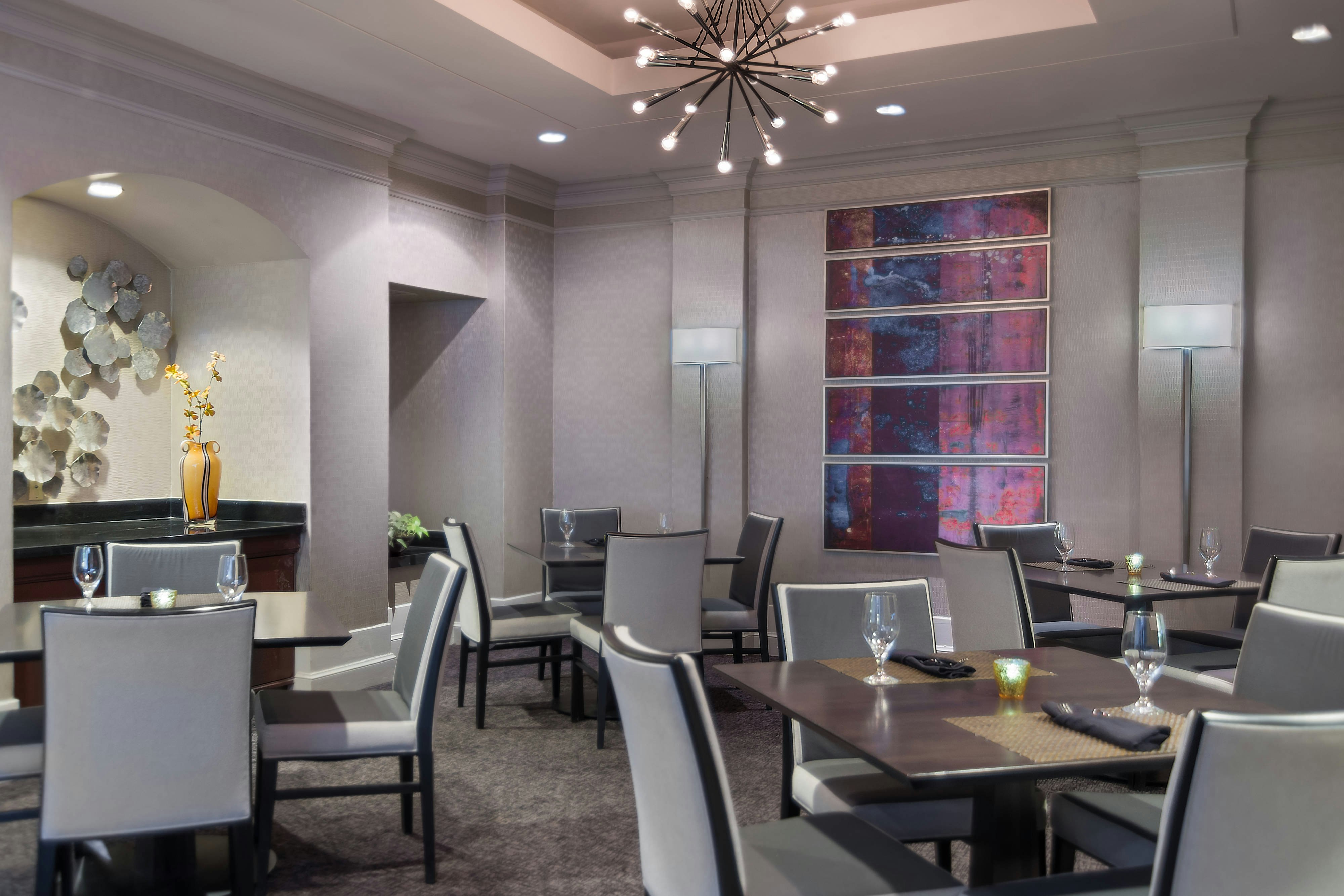 Chicago Marriott Suites Deerfield 19/21