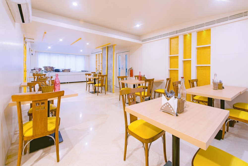 Bloom Hotel Indiranagar 37/41