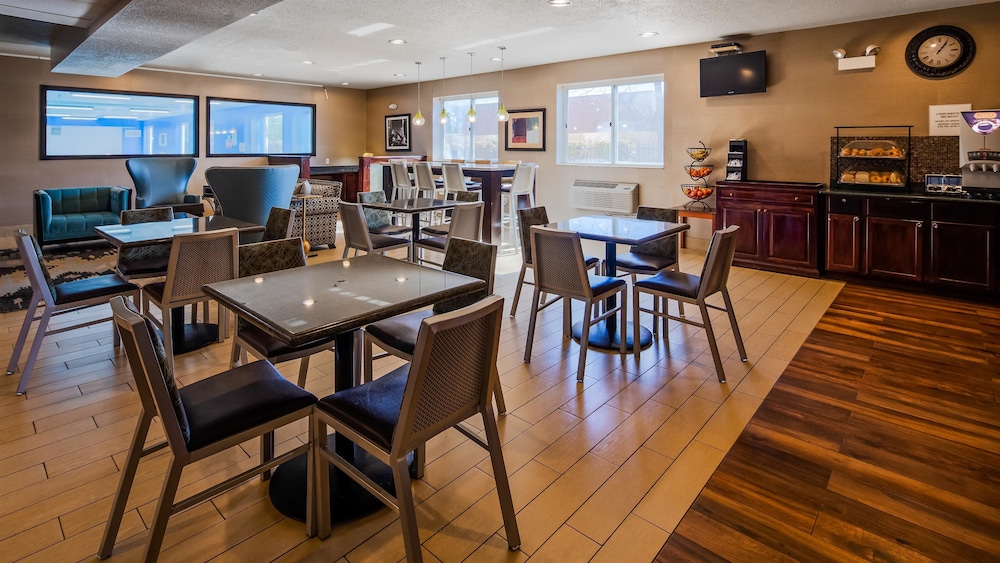 Best Western Des Plaines Inn 26/36