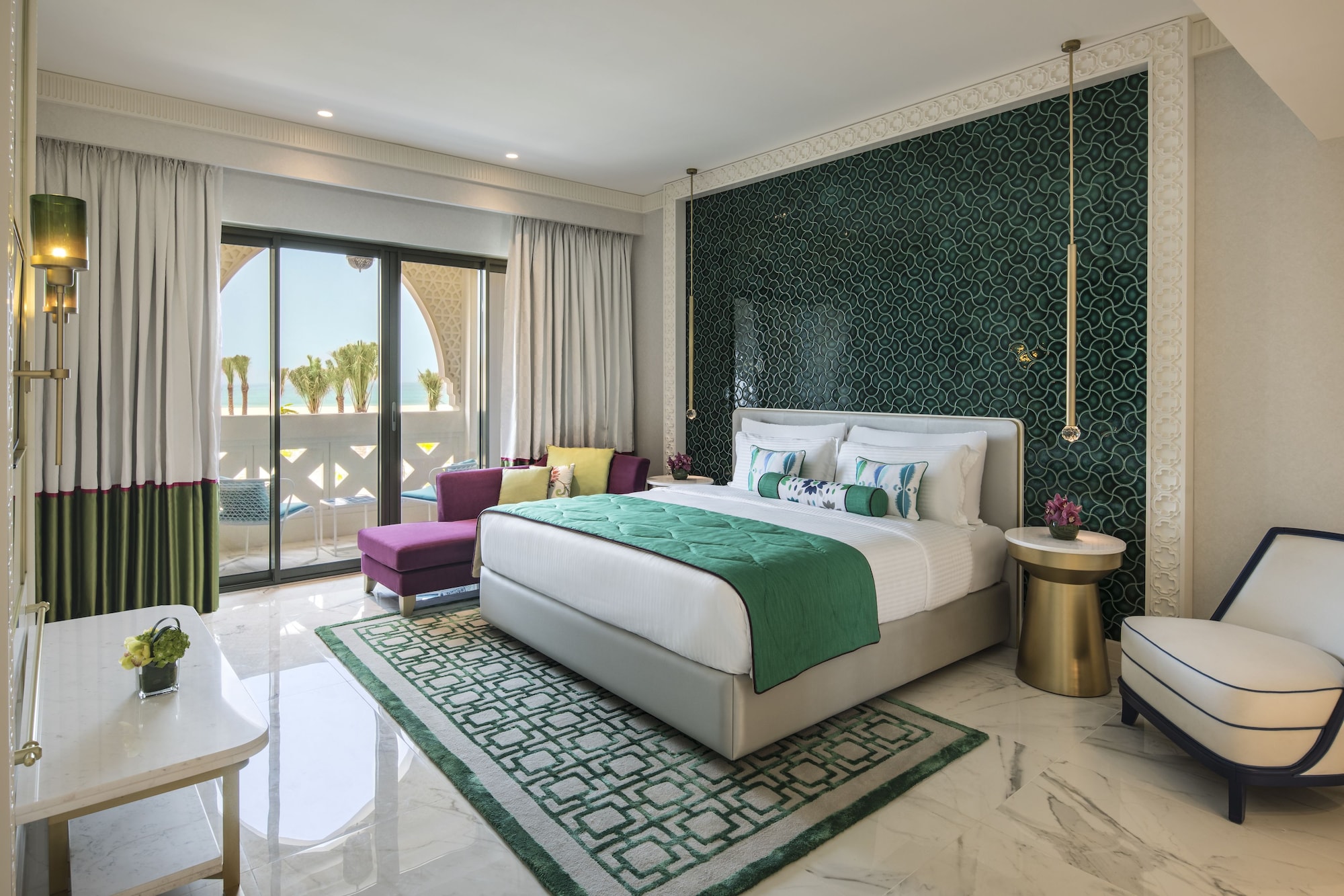 1 BEDROOM, FAMILY SUITE, POOL ACCESS